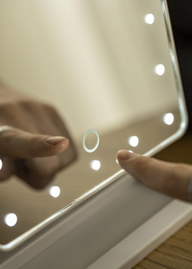 KAILA Sminkspegel LED m. Bluetooth-hgtalare Vit 18x30 cm