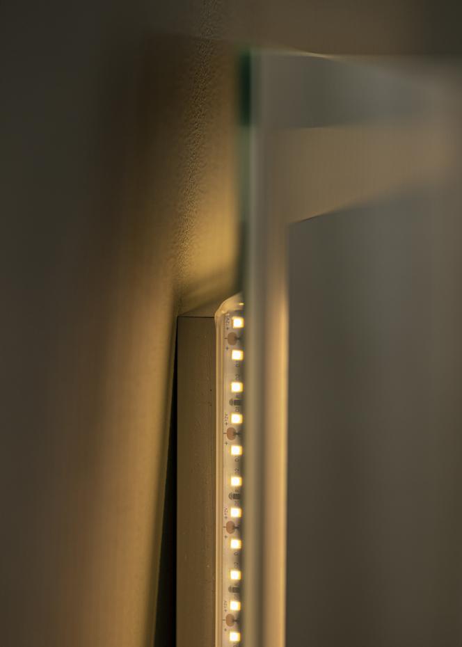 KAILA Spegel Framed LED 60x80 cm