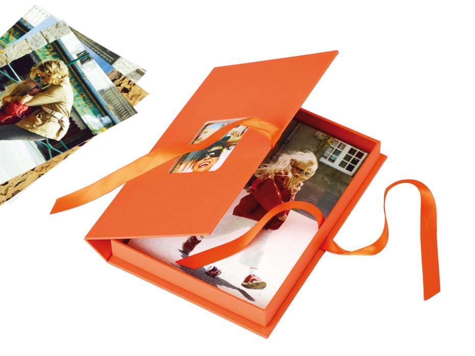 Fun Fotobox - Orange (Passar 70 st bilder i 10x15 / 13x18 cm format)