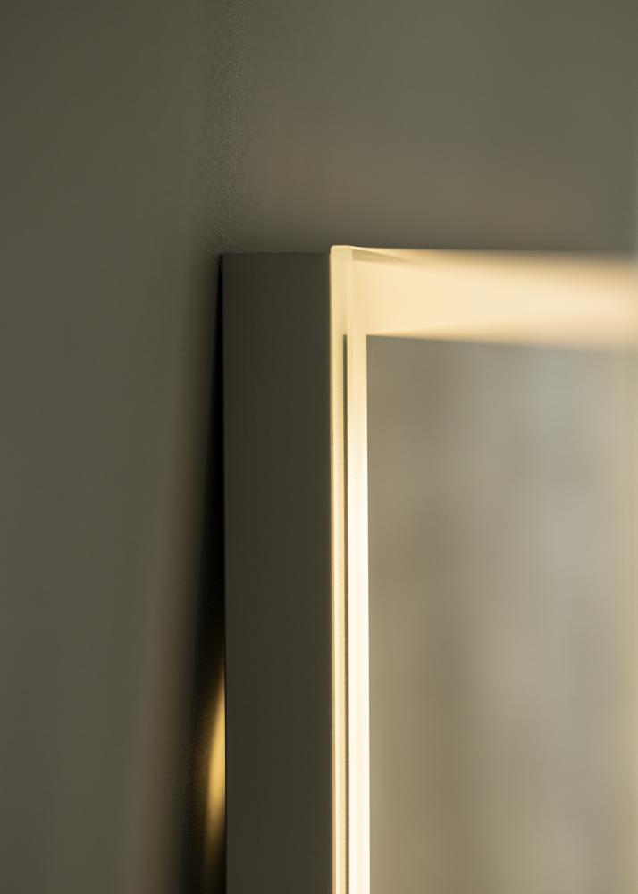KAILA Spegel Corners III LED 76x107 cm