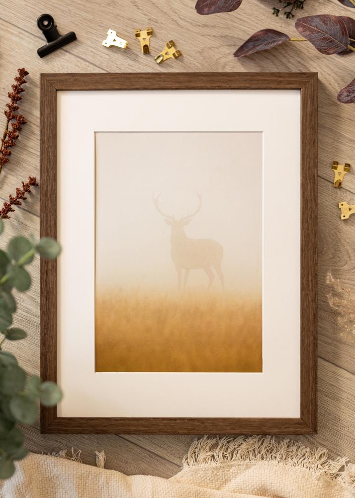 Ram Hermes Valnöt 30x30 cm - Passepartout Vit 8x8 inches