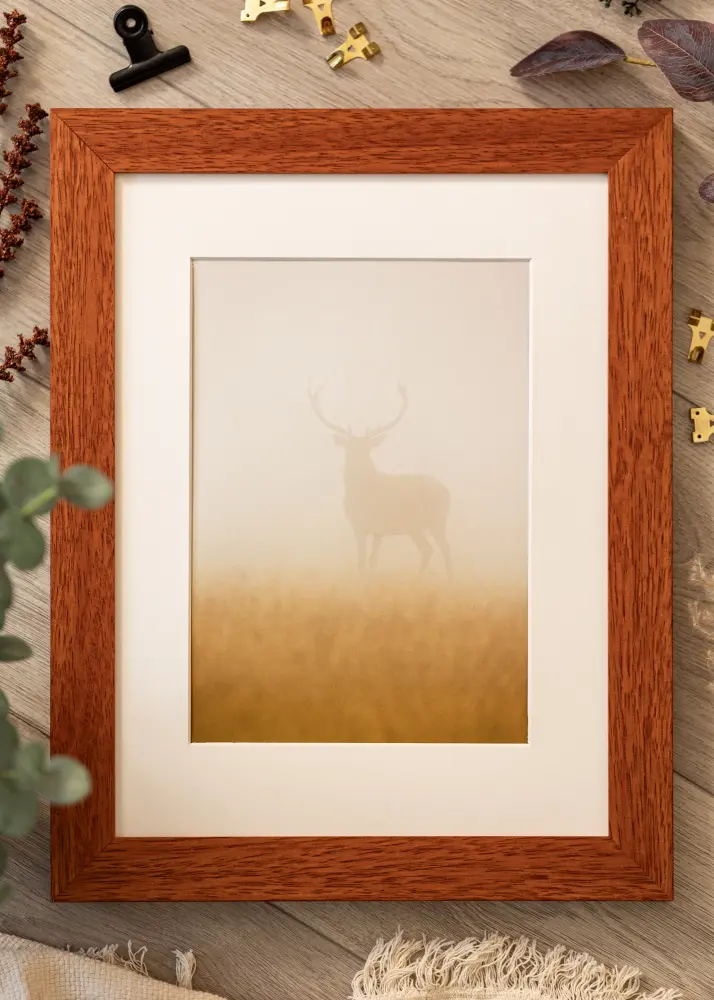 Ram Juno Körsbär 30x40 cm - Passepartout Vit 21x29,7 cm