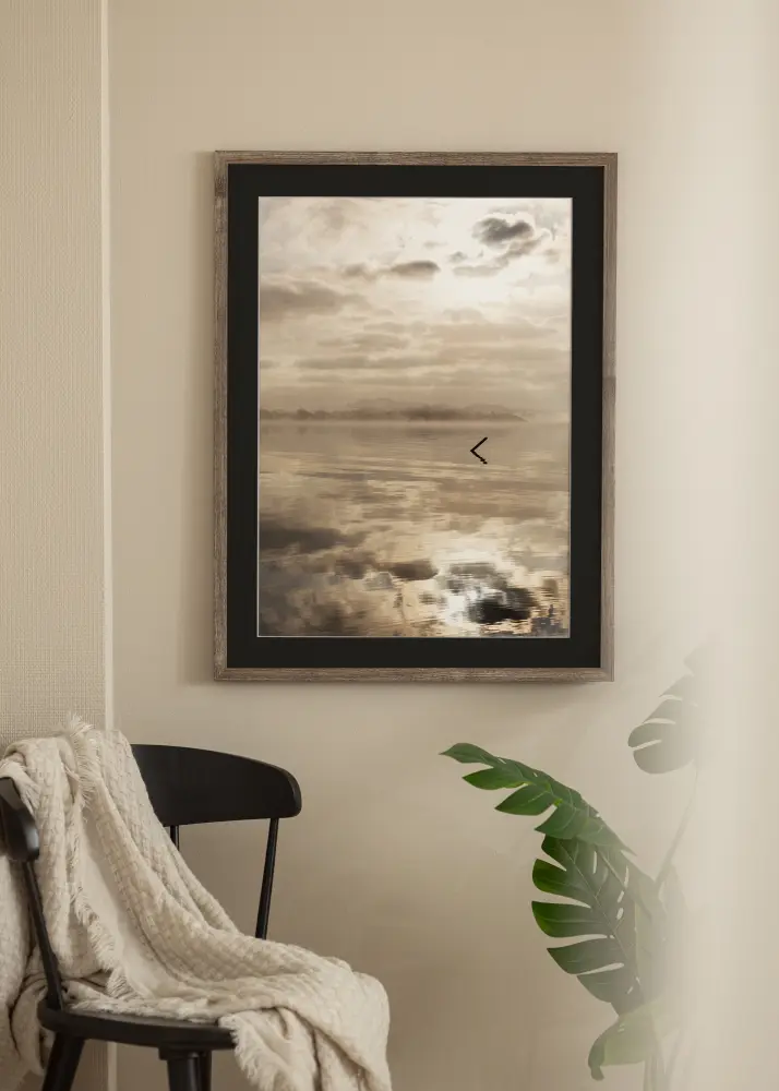 Ram Fiorito Valnöt 40x60 cm - Passepartout Svart 32,9x48,3 cm (A3+)