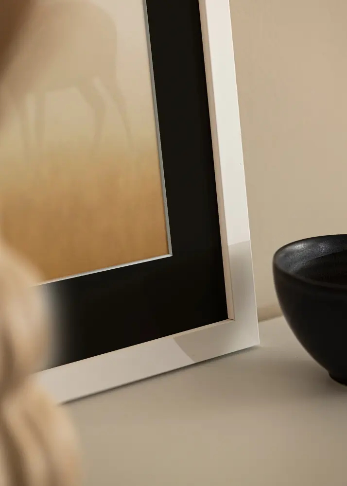 Ram White Wood 70x90 cm - Passepartout Svart 55x70 cm