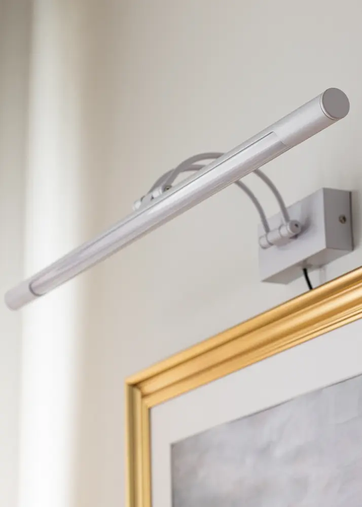 KAILA Lumos Tavelbelysning 68 cm - Vit