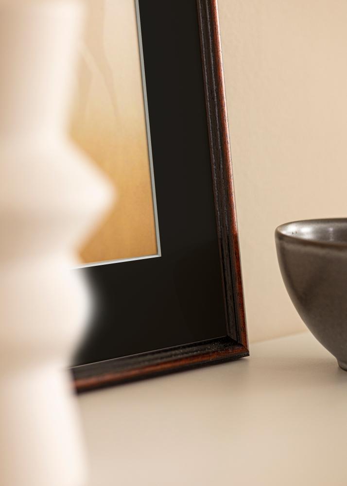 Ram Horndal Valnöt 18x24 cm - Passepartout Svart 13x18 cm