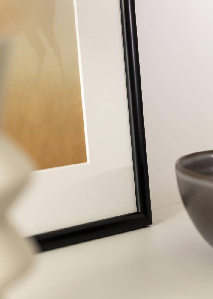 Ram Newline Svart 30x40 cm