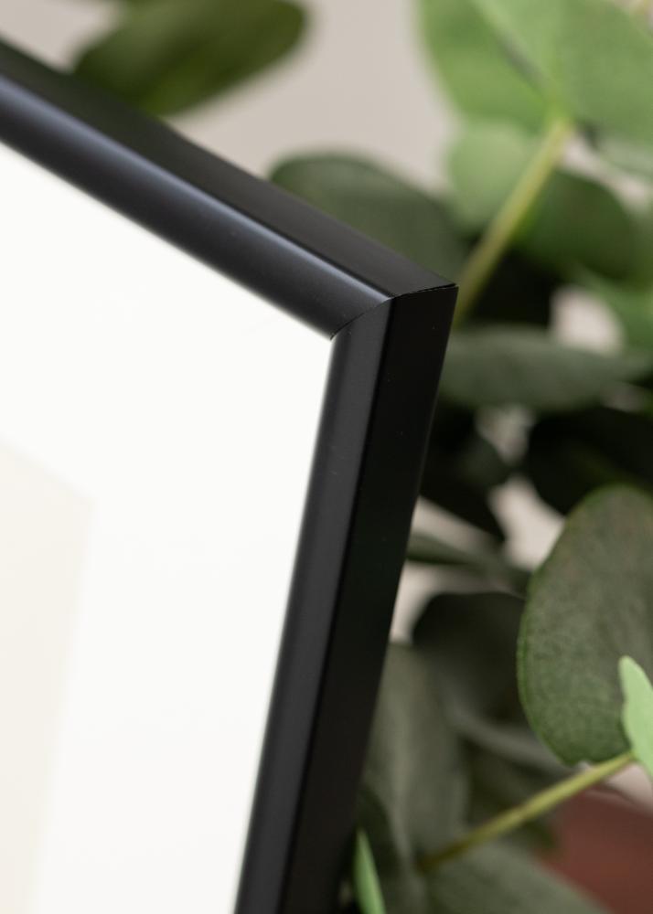 Ram Newline Svart 30x40 cm