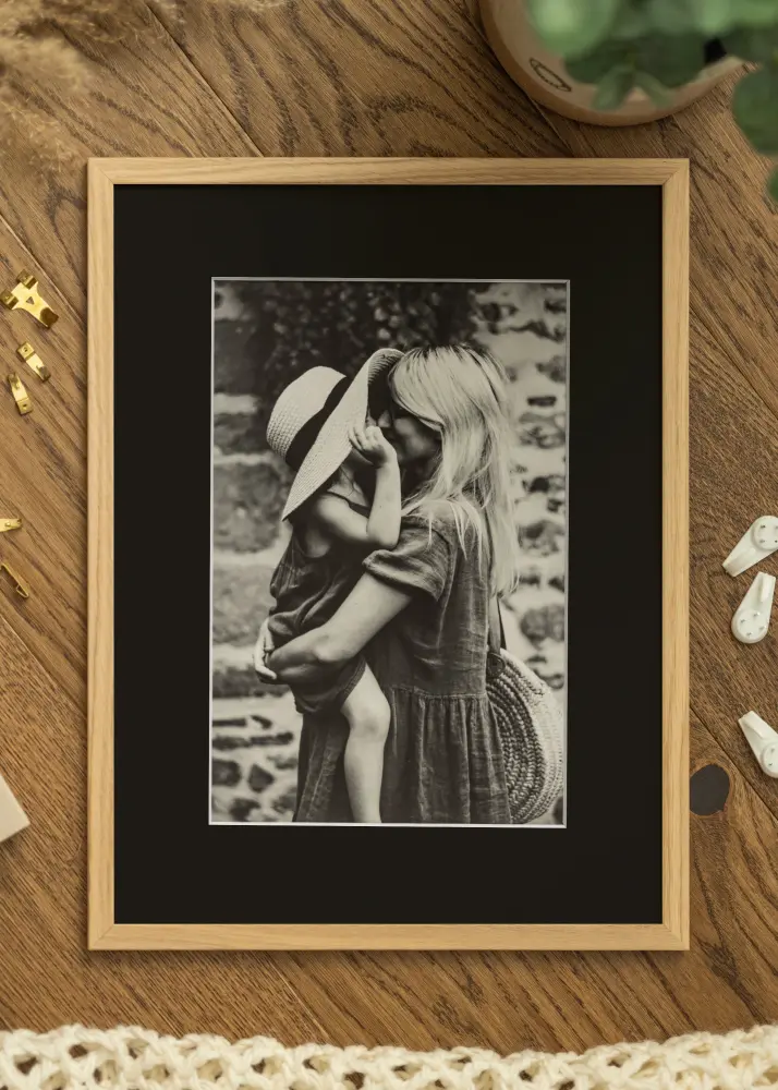 Ram Edsbyn Ek 42x59,4 cm (A2) - Passepartout Svart 25x38 cm