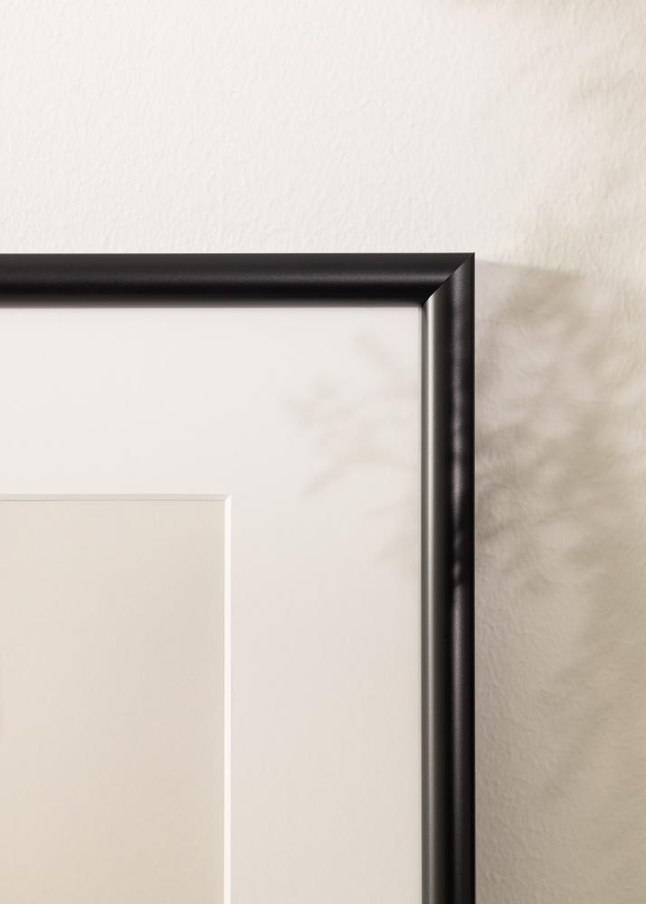 Ram Newline Svart 30x40 cm