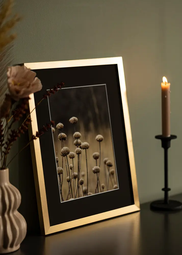 Ram Selection Guld 30x40 cm - Passepartout Svart 21x29,7 cm (A4)