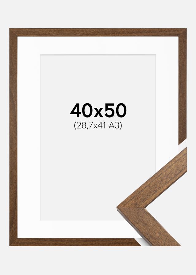 Ram Stilren Warm Brown 40x50 cm - Passepartout Vit 29,7x42 cm (A3)