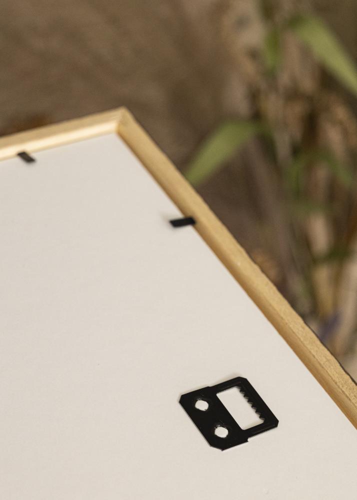 Ram Edsbyn Valnöt 35x50 cm - Passepartout Svart 24x30 cm