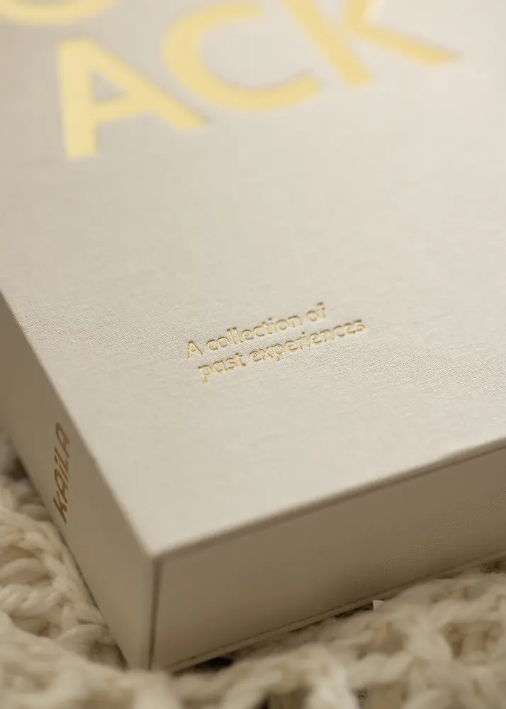 KAILA THROWBACK Warm Grey XL - Coffee Table Photo Album (20 Svarta Sidor)