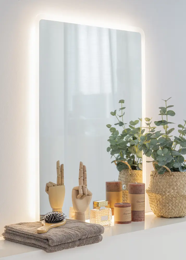 KAILA Spegel Soft Edges LED 60x80 cm