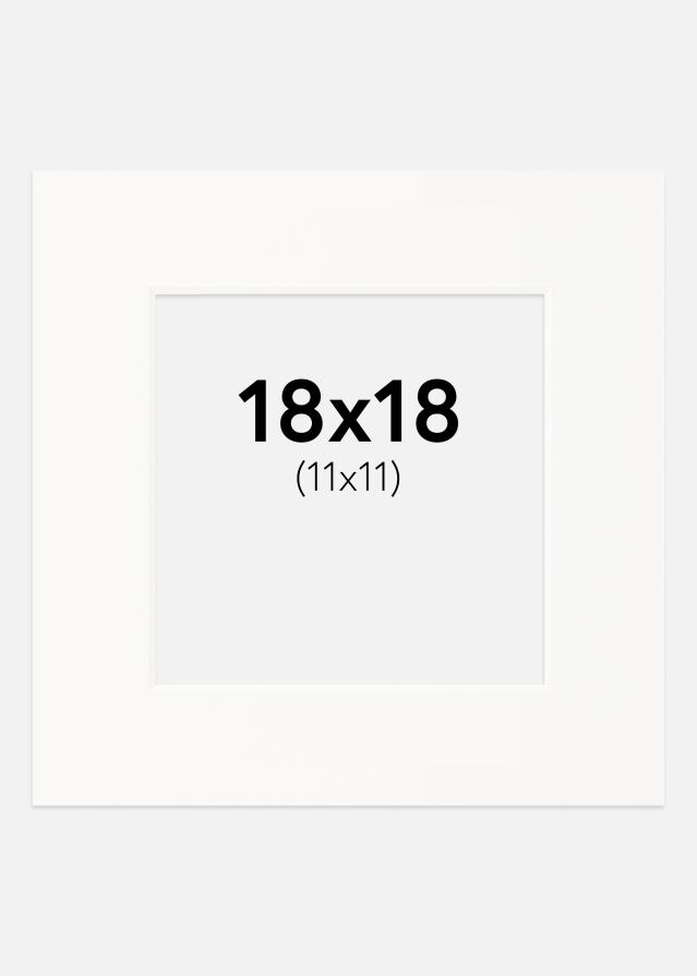 Passepartout Offwhite (Vit kärna) 18x18 cm (11x11)