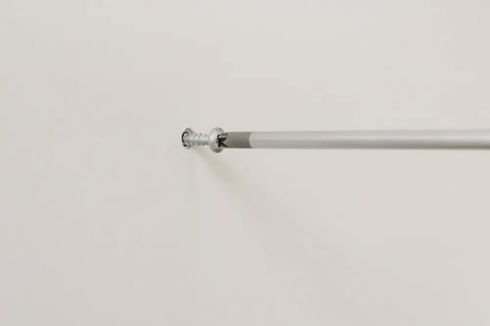 Plugg 30 x 6 mm med skruv 10-pack