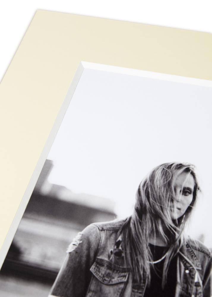 Passepartout Creme 3 mm (Vit kärna) 40x50 cm (29x39)