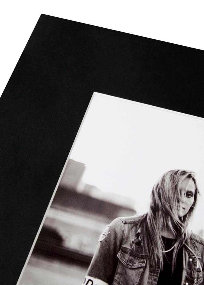 Passepartout XL Svart (Vit kärna) 60x80 cm (41x58,4 - A2)