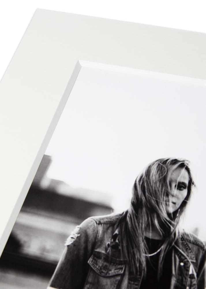 Passepartout Vit 3 mm (Vit kärna) 70x90 cm (59x79)