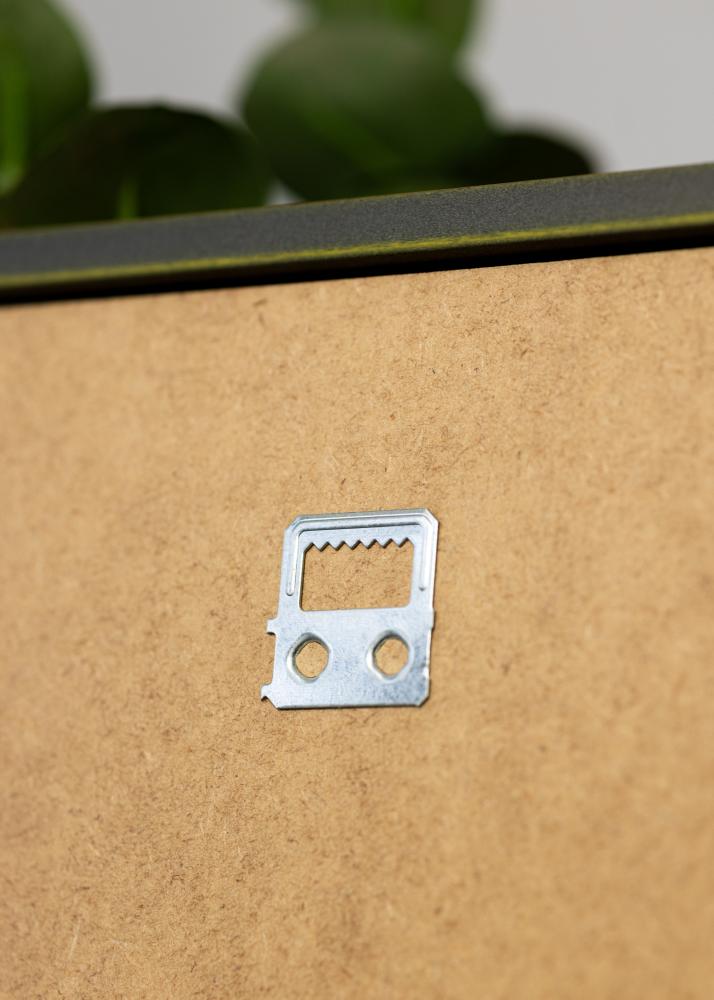 Ram Newline Guld 30x40 cm