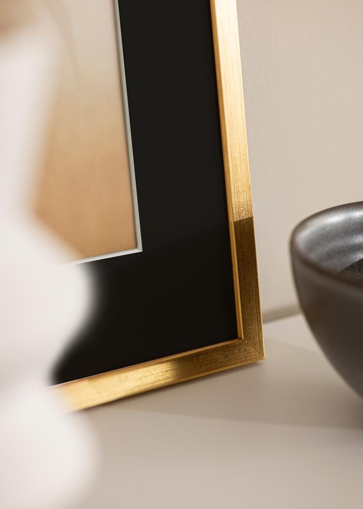 Ram Edsbyn Guld 28x35 cm - Passepartout Svart 8x10 inches