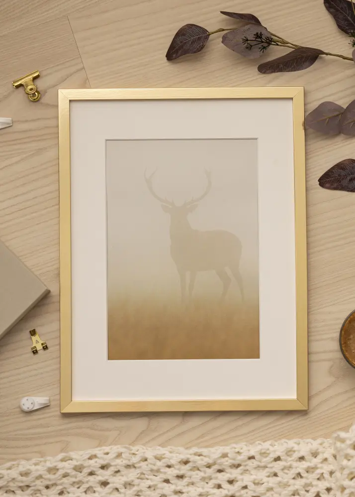 Ram Trendy Guld 30x40 cm - Passepartout Vit 18x27 cm