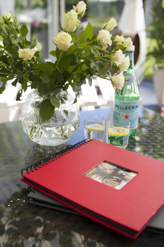 Fun Spiralalbum Röd - 30x30 cm (50 Svarta sidor / 25 blad)