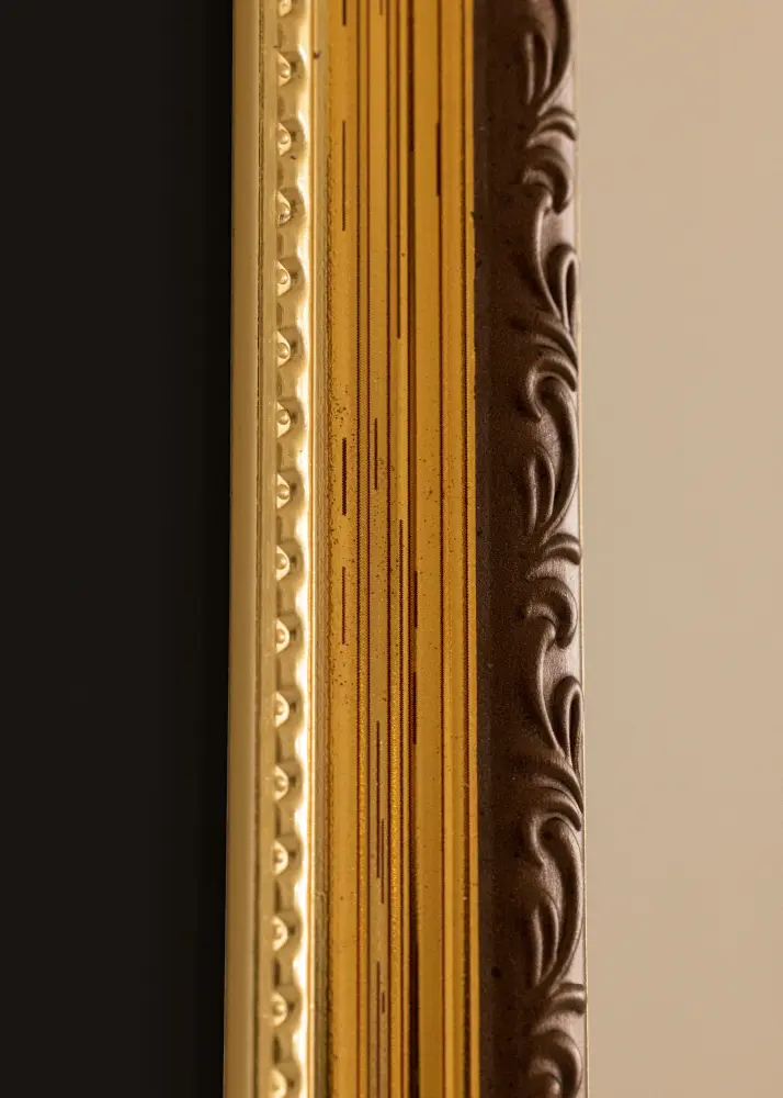 Ram Abisko Guld 42x59,4 cm (A2) - Passepartout Svart 25x38 cm