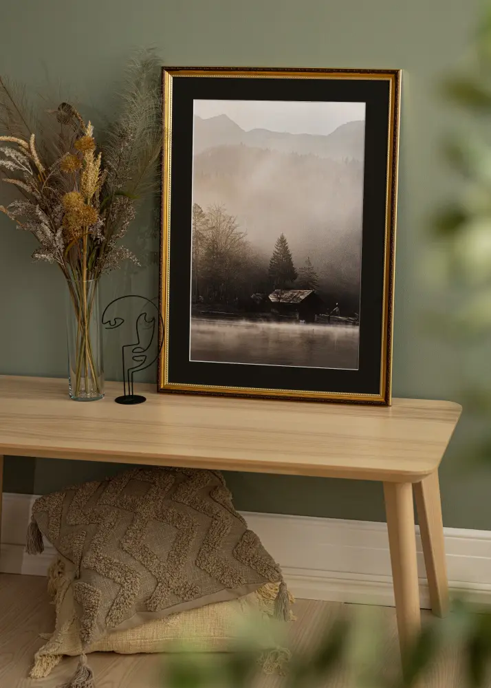 Ram Abisko Guld 42x59,4 cm (A2) - Passepartout Svart 25x38 cm