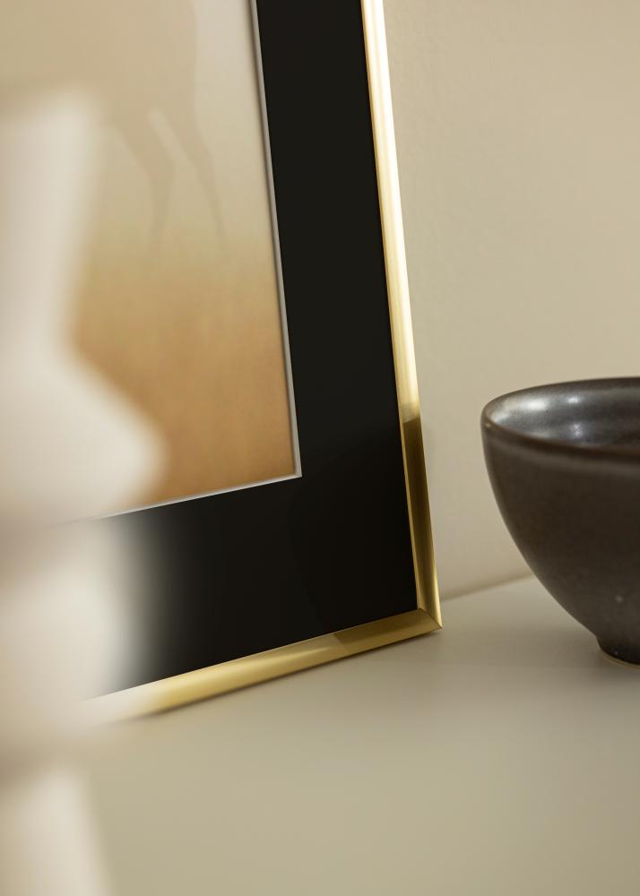 Ram New Lifestyle Guld 70x100 cm - Passepartout Svart 24x36 inches